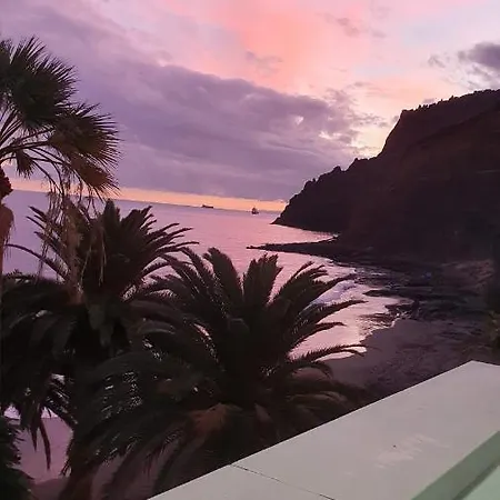 Pequeno Paraiso Frente Al Mar Playa Chica 아파트