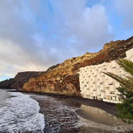 Pequeno Paraiso Frente Al Mar Playa Chica 아파트 산타크루스데 테네리페